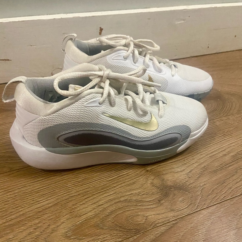 Nike Kids Cream and Gray Sneakers